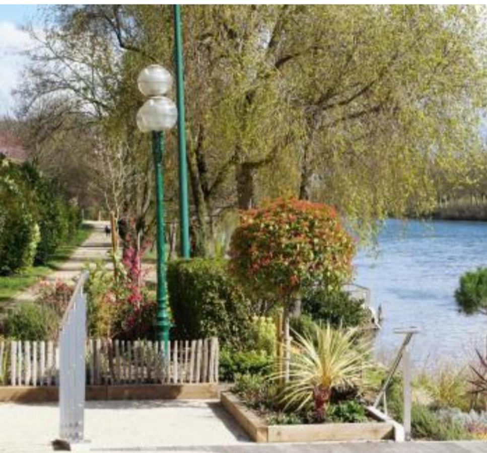 Appartement Au Bord De Seine Épinay-sur-Seine Exteriör bild