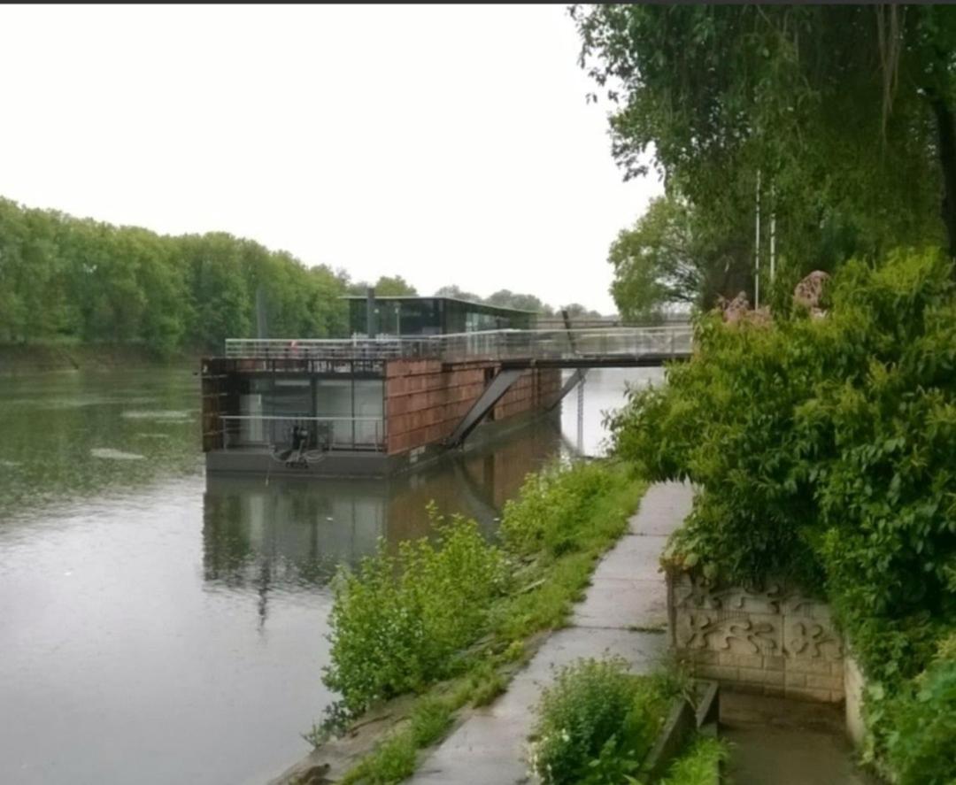 Appartement Au Bord De Seine Épinay-sur-Seine Exteriör bild